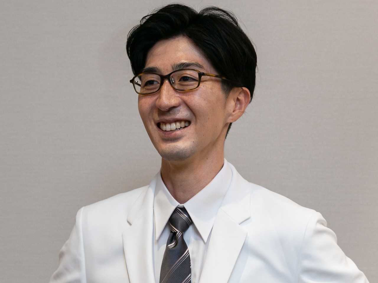 医師紹介 たまプラーザ駅前皮ふ科|横浜市青葉区|たまプラーザ駅徒歩1分の皮膚科・美容皮膚科・形成外科